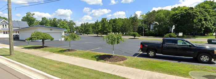 Shorts Drive-In (B&K Root Beer, Allens Root Beer, B-K Root Beer, BK Root Beer) - 2019 Street View Of Original Location Of B-K At Grand And Us-27 (newer photo)